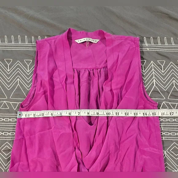 Trina Turk Pink Silk Sleeveless Top Size P - Picture 4 of 6